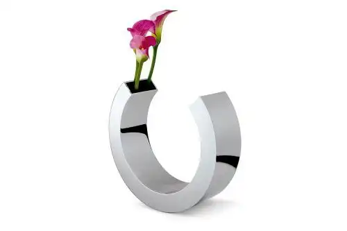 <p><strong><span style="font-size: large;">Ваза "OMEGA"</span></strong>
<p>•Материал: полирана стомана
<p>•Диаметър: 27 см
<p><strong>Дизайнер: Leon Win</strong><br />Марка: PHILIPPI <br />Модел: PH 149001<br />Доставка: 2-4 работни дни<br />Гаранция: 2 години