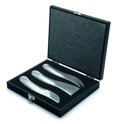 <p><span style="font-size: large;">Комплект  за сирена WAVE</span>
<p><strong>Материал:</strong> Полирана неръждаема стомана, дървена кутия
<p><strong>Размер: 18 см (L)</strong>
<p><span style="font-size: small;"><strong><em>Design: Lankee Mok</em></strong></span><br />Марка: PHILIPPI <br />Модел: PH 189001<br />Доставка: 2-4 работни дни<br />Гаранция: 2 години