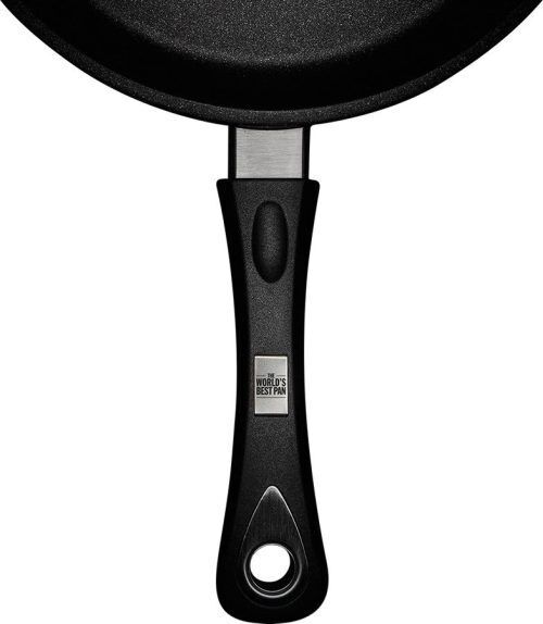 <p><strong style="font-size: large;">Тиган WOK индукционен AMT </strong><br />Материал: Алуминий<br />Покритие:<span>Незалепващо покритие </span><span style="color: #0000ff;"><strong>Lotan®</strong></span><span>, произведено и сертифицирано в Германия, с гаранции за най-високо качество</span><br />Диаметър: 28 см<br />Височина: 11 см<br />Дебелина на дъното: 12 мм<br />Дебелина на стената: 6 мм<br />Дръжки: Бакелит - издържат до 240°С<br />Производител:<strong> AMT Germany</strong><br />Подходящ за: </p>
<p><img src="{{media url="/file_12.jpg"}}" alt="" width="150" /></p><br />Марка: AMT <br />Модел: AMT I-1128S<br />Доставка: 2-4 работни дни<br />Гаранция: 2 години