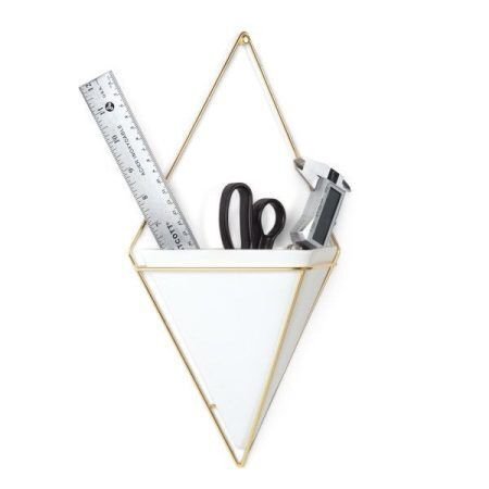 <p><span style="font-size: small;"><strong>UMBRA Декорация за стена “TRIGG“ - голяма <br />• </strong></span><strong>Цвят:</strong> бял / месинг мат<br />• <strong>Размери: </strong>22,2 х 9,5 х 38,7 см<br />• <strong>Материал:</strong> керамика, метал<br /><strong>Производител: UMBRA / Канада</strong><br /> <em><strong>DESIGN: MOE TAKEMURA</strong></em></p><br />Марка: Umbra HK Limited <br />Модел: UMBRA 470752-524<br />Доставка: 2-4 работни дни<br />Гаранция: 2 години