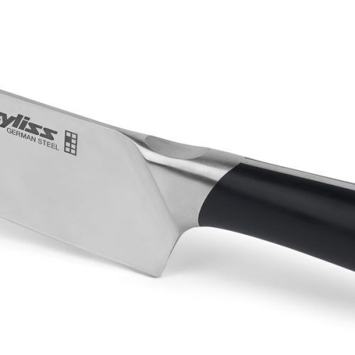 <br /><hr><br /><p>Ножът Comfort Pro Mini Santoku има релеф по протежение на острието, за да предотврати залепването на продуктите, които режете. С 12 см острие, този нож Santoku е изключително лесен и удобен за използване</p><p>Ергономичната дръжка е проектирана за максимален комфорт при ежедневна употреба. Тя стои удобно в ръката, което позволява здрав и стабилен захват дори при продължителна употреба.</p><p>Всеки нож има точки за контрол по време на рязане. В основата на острието, при дръжката, е точка за палеца на режещата ръка, която осигурява лесно направляване на ножа, баланс и контрол по време на работа. Точката в горната част на острието е за помощ от свободната ръка, за по-добър контрол при прецизно рязане.</p><p><object width="620" height="350" data="https://www.youtube.com/v/-HrHVXM3XaE" type="application/x-shockwave-flash"><param name="src" value="https://www.youtube.com/v/-HrHVXM3XaE" /></object></p>