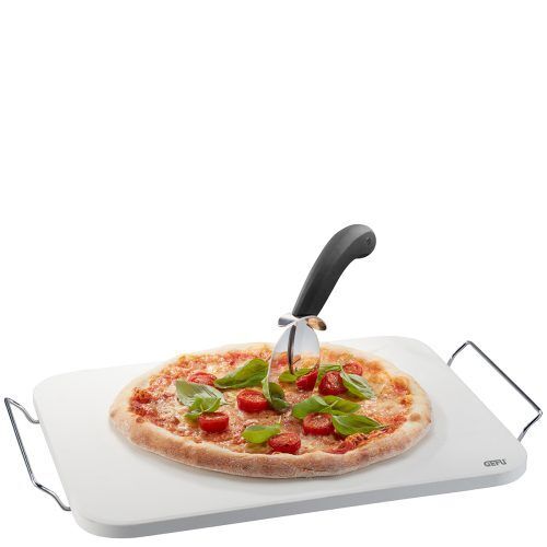 <p><strong>GEFU Комплект за пица “DARIOSO“ - 4 части<br />• В комплекта: <br /></strong>- метална стойка за каменна плоча <br />- каменна плоча за печене и сервиране<br />- нож за рязане на пица<br />- стоманена лопата за пица<br />• <strong>Материал:</strong> висококачествена неръждаема стомана / керамика (кордиерит)<br /> • <strong>Размери: <br /></strong>- каменна плоча: 38 х 30 х 1,5 см<br />- стоманена подложка: 33 х 26 х 0,6 см<br />- нож за пица: 8 х 19,2 х 2,6 см<br /><strong>• Подходящи за миене в съдомиялна, с изключение на каменната плоча<br /></strong><strong>Производител: GEFU / Германия</strong></p><br />Марка: GEFU - GERMANY <br />Модел: GEFU 89534<br />Доставка: 2-4 работни дни<br />Гаранция: 2 години