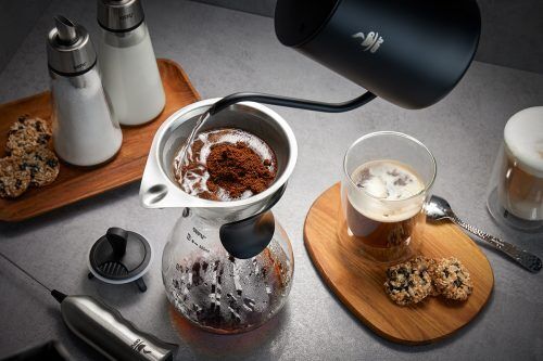 <br /><hr><br /><p>BUTIO е иновативното решение, което трябва да имат всички фенове на кафето. Просто напълнете любимото си кафе във филтъра, залейте го с вряла вода, оставете го да премине през филтъра. Готово!</p>