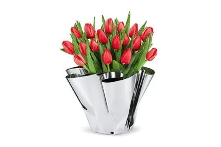 <p><span style="font-size: medium;"><strong>PHILIPPI Ваза "Margeaux"</strong><br /><span style="font-size: small;"><br /><strong>• Материал: </strong>огледално полирана неръждаема стомана<br /><strong>• Размер:</strong> Ø 30 x 20 (h) см</span><br /><span style="font-size: small;"><strong><br />Производител: </strong>PHILIPPI / Германия</span><br /><br /><span style="color: #ff0000;"><strong>Всяка ваза е нагъната на ръка, което я прави уникална. </strong></span></span></p><br />Марка: PHILIPPI <br />Модел: PH 105006<br />Доставка: 2-4 работни дни<br />Гаранция: 2 години