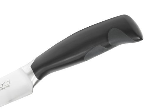 <p><span style="font-size: small;"><strong>ZYLISS Нож на майстора - 20 см.- серия "ZYLISS CONTROL" <br /></strong></span>• <strong>Материал: </strong>немска неръждаема стомана <br /><span style="font-size: small;"><em><strong>Можете да миете ножа в съдомиялна машина.<br /></strong></em></span><strong style="color: #ff0000; font-size: medium;">ВНИМАНИЕ!!! </strong><strong style="color: #ff0000; font-size: medium;">ПАЗЕТЕ ОТ ДЕЦА!!!</strong></p><br />Марка: ZYLISS <br />Модел: ZYLISS 920182<br />Доставка: 2-4 работни дни<br />Гаранция: 2 години