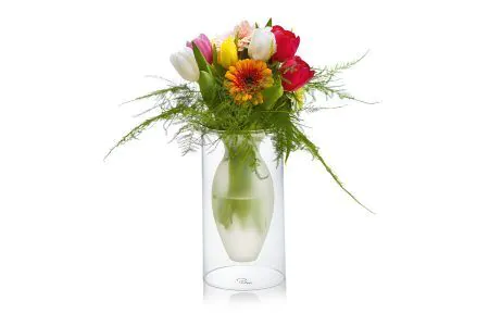 <p><span style="font-size: small;"><strong>PHILIPPI Стъклена ваза “ESMERALDA“-M размер</strong></span><br /><strong>• Материал:</strong> Стъкло: транспарент + мат<br /><strong>• Размери:</strong> Ø 13 см / 24 см (h)<strong><br />• Производител: PHILIPPI / Германия<br /></strong><strong style="font-size: medium;"><em>Design: Prof. Andreas Ostwald</em></strong></p><br />Марка: PHILIPPI <br />Модел: PH 149003<br />Доставка: 2-4 работни дни<br />Гаранция: 2 години