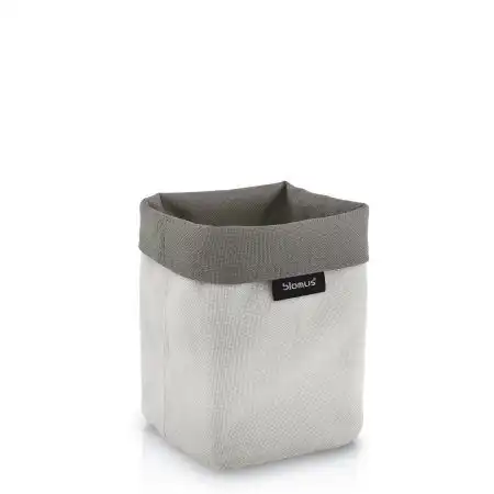 <p><span style="font-size: small;"><strong>BLOMUS Двулицев текстилен панер за съхранение ARA - S размер<br /></strong></span> • <strong>Височина</strong>: 12 см<br /> • <strong>Размери:</strong> 9 х 9 см<br />• <strong>Цвят: </strong>пясъчно и кафяво<br /> •<strong> Материал:</strong> синтетичен плат (Третон)<br /> • <strong>Производител: </strong>BLOMUS, Германия <br /><br /></p><br />Марка: BLOMUS <br />Модел: BLOMUS 68896<br />Доставка: 2-4 работни дни<br />Гаранция: 2 години