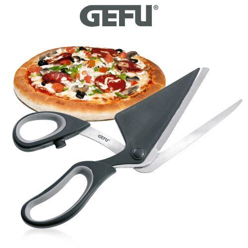 <p><strong>GEFU Ножица за пица</strong><br /><strong>• Материал:</strong> висококачествена неръждаема стомана, пластмаса<br /><strong>• </strong><strong>Функция 2 в 1: ножица за пица и шпатула за сервиране</strong><br /><strong>• Разглобяема за лесно почистване<br />• Ергономични дръжки</strong><br /><strong> </strong><strong>Производител: GEFU / Германия</strong></p><br />Марка: GEFU - GERMANY <br />Модел: GEFU 89254<br />Доставка: 2-4 работни дни<br />Гаранция: 2 години