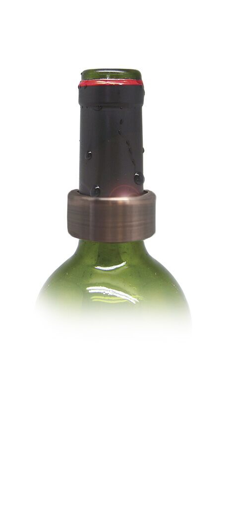 <p><em><span style="font-size: medium;"><strong>Меден пръстен за вино - VINTAGE </strong>
<p>Размери на опаковката: 5,5 см/2 см/ 6 см.<br />Материал: Стомана<br />Тегло: 0,012 кг.<br />Производител: <strong>Vin Bouquet, Испания</strong><br />Марка: Vin Bouquet <br />Модел: VB FIV 117<br />Доставка: 2-4 работни дни<br />Гаранция: 2 години