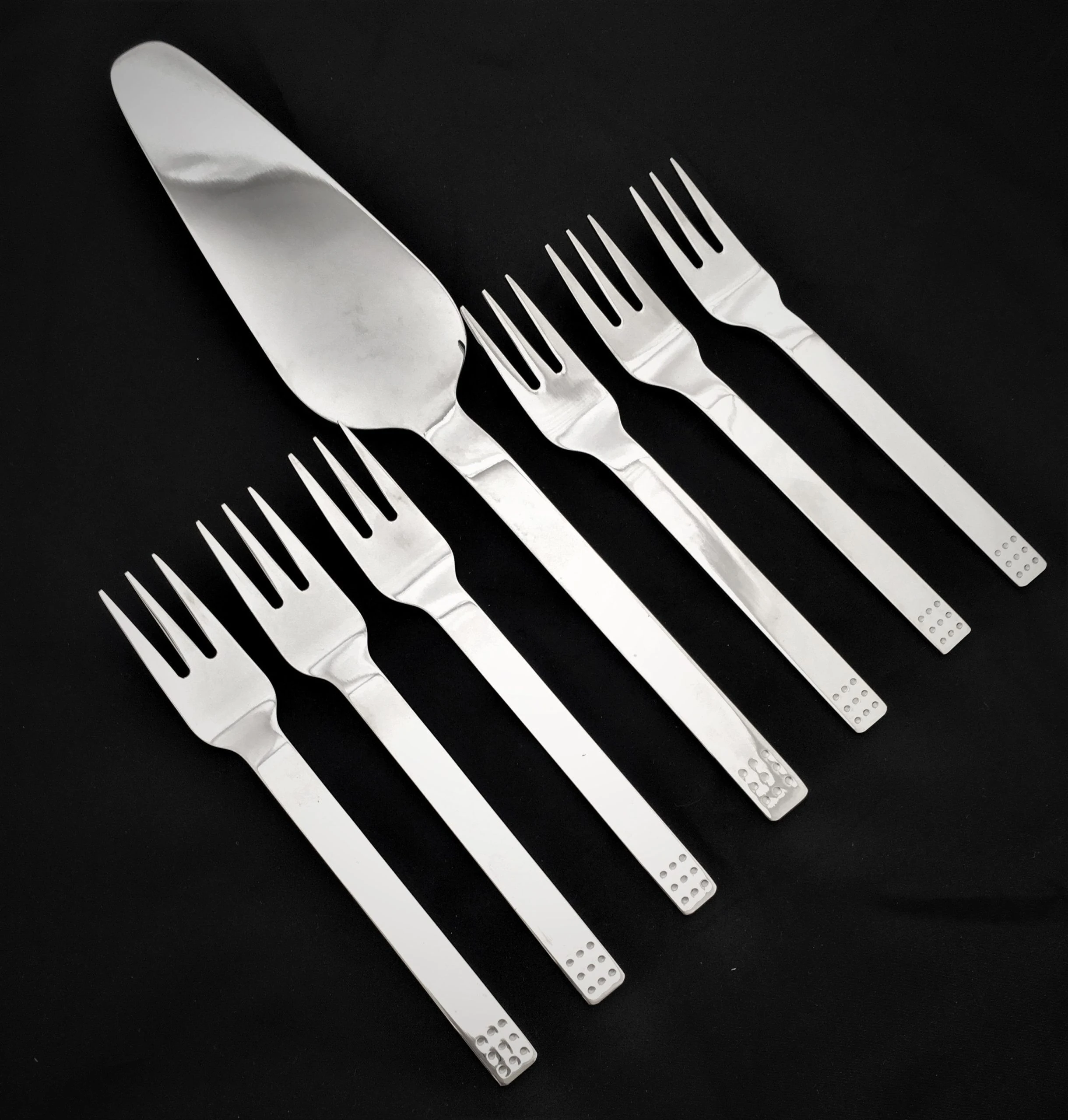 HERDMAR Комплект прибори за торта “DOMINO“- 7 части