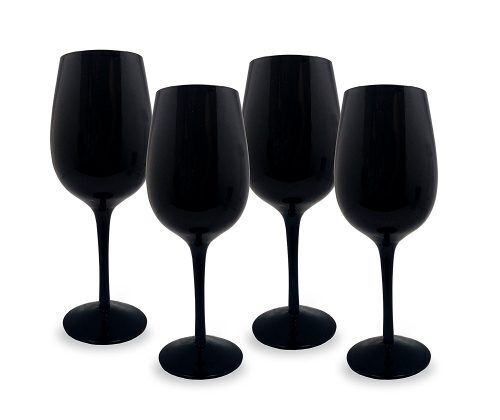 <p><em><strong><span style="font-size: medium;">Сет от 4 черни чаши за вино</span></strong>
<p>Размери на опаковката: 17,5 см/23,3 см/15,5 см.<br />Тегло: 0,520 кг.<br />Материал: Стъкло<br />Цвят: Черен<br />Вместимост: 350 ml<br />Производител: <strong>Vin Bouquet, Испания</strong><br />Марка: Vin Bouquet <br />Модел: VB FIA 132<br />Доставка: 2-4 работни дни<br />Гаранция: 2 години