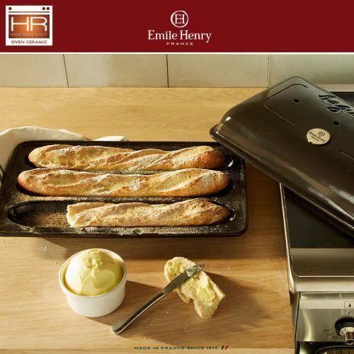 <p><strong>EMILE HENRY Керамична форма за печене на багети "BAGUETTE BAKER" </strong> <br />• <strong>Ръчно изработена от 100% естествени материали<br />• Устойчива на температури: </strong>- 20º С до + 270º С<strong><br />• Равномерно разпределение на топлината<br />• Задържа топлината на ястието по-дълго от обикновените съдове<br />• Висока устойчивост на надраскване <br /></strong>• <strong>Материал:  <span style="color: #ff0000;">HR® Ceramic (High Resistance) <span style="color: #000000;">/ Високо устойчива керамика / </span><br />• <span style="color: #000000;">Без съдържание на олово, кадмий и никел</span><br /><span style="color: #000000;">• Външен размер вкл.дръжките: </span></span></strong><span style="color: #ff0000;"><span style="color: #000000;">39,5 х 23 х 10 см</span></span><span style="color: #ff0000;"><br /><strong><span style="color: #000000;">• Вътрешена дължина: </span></strong><span style="color: #000000;">37 см</span></span><span style="color: #ff0000;"><span style="color: #000000;"><br /><strong>• Вътрешна височина:</strong> 2,5 см</span><br /><span style="color: #000000;">• <strong>Вместимост:</strong> 3,7 литра</span><br /><span style="color: #000000;"><strong>• Тегло: </strong>3,7 кг</span><br /><span style="color: #000000;">•<strong> Размери на опаковката:</strong> 59 х 25 х 30,5 см (ДхШхВ)</span><br /><span style="color: #000000;">• <strong>Тегло с опаковката:</strong> 8,45 кг</span><br /><span style="color: #000000;">• <strong>Цвят: </strong>черен</span><br /><span style="color: #000000;">• <strong>Подходяща за: </strong>фурна / микровълнова фурна / фризер / съдомиялна машина</span><br /><strong><span style="color: #000000;">Производител: EMILE HENRY / Франция</span></strong></span></p><br />Марка: Emile Henry <br />Модел: EH 5506-79<br />Доставка: 2-4 работни дни<br />Гаранция: 2 години