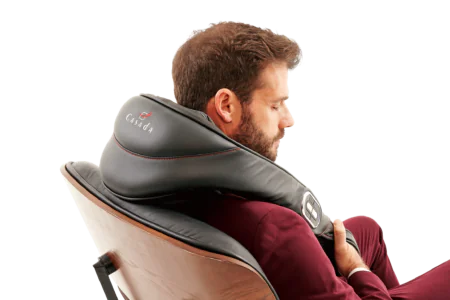 <p><span style="font-size: medium;"><strong>CASADA Масажор “Neck2GO“<br /></strong></span><strong>Технически данни:<br /></strong><strong>• Автоматична програма: </strong>10 минути<br /><strong>• Брой автоматични програми:</strong> 3 бр<br /><strong>• Регулиране на скоростта:</strong> 2 нива<br /><strong>• Избор на посоката на въртене на масажните глави<br /></strong><strong>• Контролен панел<br /></strong><strong>• Акумулаторна батерия<br /></strong><strong>• Захранване:<br /></strong>  - Входящо: АС 100 - 240V, 50/60 Hz<br />  - Изходящо: DC 12,8 V, 1800 mA<br /><strong>• Мощност:</strong> 23 W<br /><strong>• Размери: </strong>58 x 40 х 20 см<br /><strong>• Тегло:</strong> 2,05 кг<br /><strong>Производител: CASADA / Германия</strong></p>
<p><strong>Сертификати:</strong></p>
<p><img src="https://www.vip-giftshop.com/media//alphasonic_image16.jpg" alt="" width="150" /></p>
<p> </p>
<p style="font-weight: bold;"><strong><span style="font-size: medium;"> </span></strong></p><br />Марка: CASADA <br />Модел: CMK - 113<br />Доставка: 2-4 работни дни<br />Гаранция: 2 години