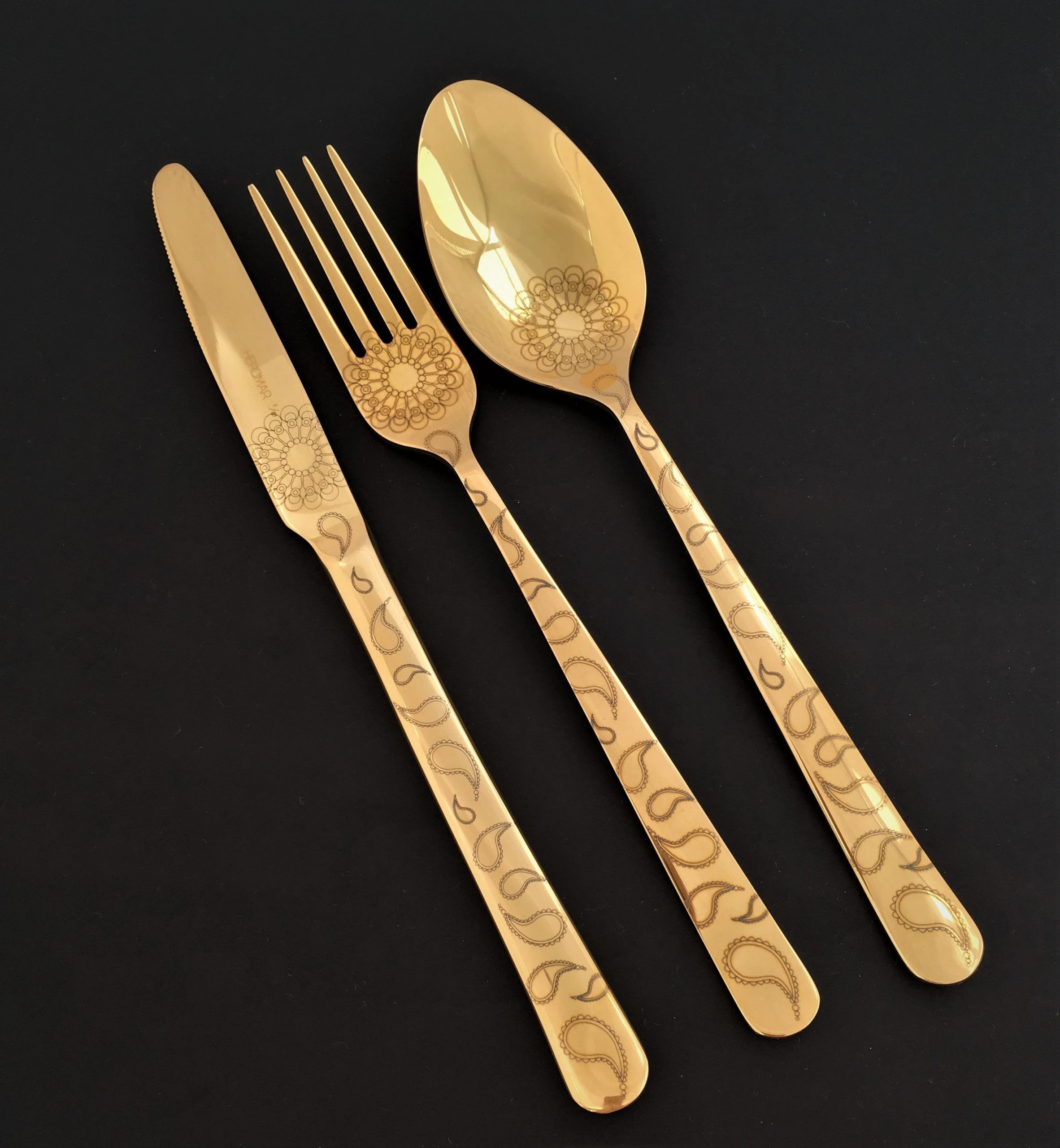 HERDMAR Комплект прибори за хранене “OSLO № 5″ – 36 части – позлатени, гравирани