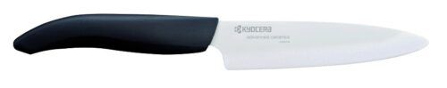 <p><strong>KYOCERA комплект, състоящ се от три части: <br /></strong>– Керамичен нож Kyocera FK-110WH-BK - 1бр<br />– Керамичен нож Kyocera FK-140WH-BK - 1бр<br />– Блок за съхранение на ножове - 1бр<br /><strong>Нож с керамично острие Kyocera FK-110WH-BK:<br /></strong>* Дължина на острието: 11 см<br />* Бяло острие, черна дръжка<br />* Материал на острието: циркониева керамика<br /><strong>Нож с керамично острие Kyocera FK-140WH-BK:<br /></strong>* Форма на острието: Santoku<br />* Дължина на острието: 14,0 см<br />* Бяло острие, черна дръжка<br />* Материал на острието: циркониева керамика<br /><strong>Блок за съхранение на ножове:<br /></strong>* Височина: 22,5 см<br />* Диаметър: Ø 11 см<br />* Цвят : черен / инокс<br /><strong>Подходящи за съдомиялна машина.<br /></strong><strong style="font-size: small;">Производител: KYOCERA / Япония</strong></p>
<p><strong style="font-size: small;"><br /><span style="color: #ff0000;">ВНИМАНИЕ!</span><br /><span style="color: #ff0000;">Пазете от деца!</span></strong></p><br />Марка: KYOCERA <br />Модел: Kyocera KB-RD BK INCL. 2KN SET<br />Доставка: 2-4 работни дни<br />Гаранция: 2 години