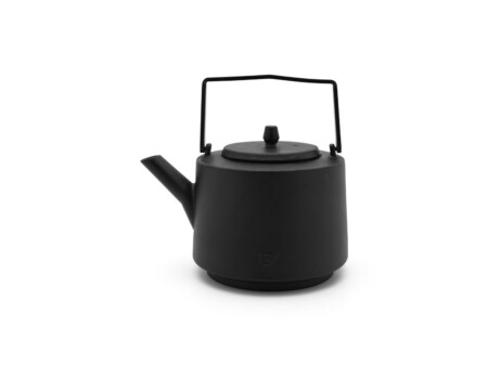 <p><strong>BREDEMEIJER Подаръчен сет чугунен чайник “Hubei“ - 1,2 л. и 2 бр. порцеланови чаши за чай<br />• Размери: </strong>13.5 х 19 х 19 см.<br /><strong>• Цвят: </strong><span>черен, бял</span><br /><strong>• Материал: </strong><span>висококачествен чугун, порцелан</span><br /><strong>• Комплектът съдържа:<br /></strong><span>  - чайник - 1,2 л.</span><br /><span>  - чаши - 2 бр.<br /><strong>• Тегло:</strong> 2,350 кг.</span><br /><span>•</span><strong> С филтър за чай от неръждаема стомана<br /></strong><span>•</span><strong> Бранд: BREDEMEIJER<br /></strong><strong>Производител: Bredemeijer Group / Нидерландия </strong></p><br />Марка: Bredemaijer Group <br />Модел: BR 153016<br />Доставка: 2-4 работни дни<br />Гаранция: 2 години