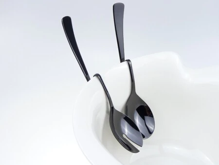 <p><span style="font-size: small;"><strong>HERDMAR Комплект прибори за салата "CARMIL“ от 2 части - извити</strong></span><br /><strong>• Изработени от неръждаема стомана 18/10</strong> <br /> <strong>• PVD покритие - черен гланц<br />• Подходящи за почистване в съдомиялна машина.<br /> • Комплектът е в черна луксозна кутия<br /><strong>Производител: HERDMAR / Португалия</strong></strong></p><br />Марка: HERDMAR <br />Модел: Herdmar 050-1096-0117-040-1V01<br />Доставка: 2-4 работни дни<br />Гаранция: 2 години
