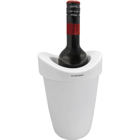 <p><strong>Vin Bouquet Охладител за 1 бутилка с гел - бял</strong><br /><strong>• Размери на опаковката:</strong><span> 15 x 22 x 15 см</span><br /><strong>• Тегло:</strong><span> 0,314 кг.</span><br /><strong>• Материал:</strong><span> Пластмаса, гел</span><br /><strong>• Капацитет: </strong><span>За една бутилка</span><br /><strong>Производител: Vin Bouquet, Испания</strong></p><br />Марка: Vin Bouquet <br />Модел: VB FIE 1237<br />Доставка: 2-4 работни дни<br />Гаранция: 2 години