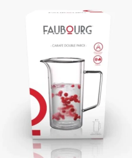 <p><strong>FAUBOURG Двустенна стъклена кана “FLORENCE“</strong><br /><strong>• Материал: </strong><span>боросиликатно </span><span>стъкло<br /></span><strong>• Вместимост:</strong><span> 1000 мл. </span><br /><strong>• Двойни стени<br />• Препоръчва се измиване на ръка</strong><br /><em><strong>Производител: FAUBOURG/Франция</strong></em></p><br />Марка: FAUBOURG <br />Модел: FB-CA-1000<br />Доставка: 2-4 работни дни<br />Гаранция: 2 години