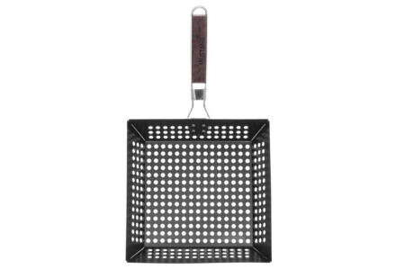 <p><strong>MUSTANG Перфориран BBQ тиган за зеленчуци - 30х30 см.</strong><br /><strong>• Материал:</strong><span> стомана, незалепващо покритие, дърво<br /></span><strong>• Размери:</strong><span> 30 х 30,5 х 12 см. <br />•<strong> Тегло:</strong> 0,8 кг.</span><br /><strong>• Удобна сгъваема дръжка</strong><br /><strong>• Перфориран за оптимална циркулация на топлината<br />• Не е подходящ за съдомиялна машина</strong><br /><strong>Производител: Tammer Brands/ Финландия</strong></p><br />Марка: MUSTANG <br />Модел: TB MUS 210929<br />Доставка: 2-4 работни дни<br />Гаранция: 2 години