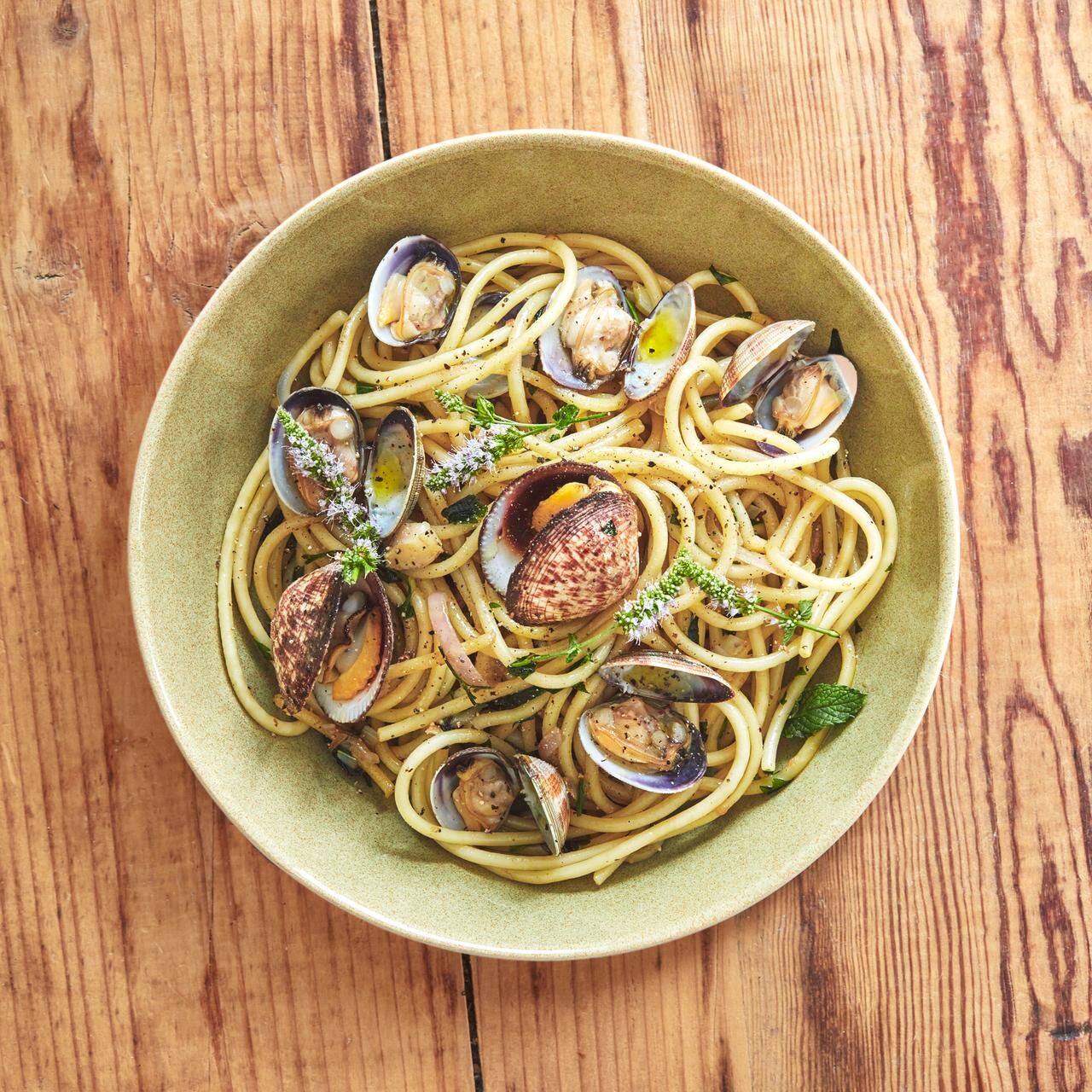 EMILE HENRY Керамична чиния Ø 20 – цвят зелен / екрю