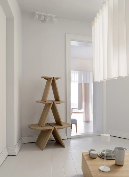 <p><strong>BLOMUS Чиния за сервиране 30х18 см. - SABLO - цвят сив (Stone)</strong><br /><strong>• Цвят:</strong><span> сив (Stone)</span><br /><strong>• Размери: </strong><span>30 х 18 х 2 см.</span><br /><strong>• Размер на опаковката: </strong><span>36,4 х 20,5 х 4,7 см.</span><br /><strong>• Материал:</strong><span> керамика</span><br /><strong>• Подходящи за микровълнова фурна</strong><br /><strong>• Подходящи за съдомиялна машина</strong><br /><strong>Производител: BLOMUS / Германия<br /><em>DESIGN: Frederike Martens</em></strong></p><br />Марка: BLOMUS <br />Модел: BLOMUS 64385<br />Доставка: 2-4 работни дни<br />Гаранция: 2 години