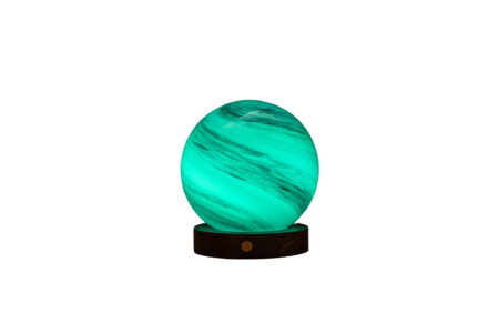 <p><strong>GINGKO Смарт лампа “AstraGlass“ полярен облак - размер L</strong><br /><strong>• Захранване:</strong><span> литиево-йонна батерия 1500 mAh</span><br /><strong>• Включен кабел за зареждане<br /></strong><span><strong>• Живот на батерията:</strong> до 15 часа<br /></span><strong>• Време за зареждане:</strong><span> 6 часа</span><br /><strong>• Размери: </strong><span>12</span><span> х 13 см.</span><br /><strong>• Материал:</strong><span> орехово дърво, ръчно издухано стъкло</span><br /><strong>• Тегло:</strong><span> 0,558 кг.</span><br /><strong>• Тегло с опаковка:</strong><span> 0,600 кг.</span><br /><strong>• Тъч бутон за включване, изключване и регулиране на светлината</strong><br /><strong>• Цветна температура: </strong><span>топла бяла и RGB светлина 2900 - 3100К</span><span><br /><strong>• Мощност:</strong> 2 W<br /><strong>• Дизайн:</strong> Polar Cloud<span><br /></span></span><strong>Производител: GINGKO DESIGN/ Англия</strong></p><br />Марка: Gingko Design <br />Модел: Gingko G050L-PC<br />Доставка: 2-4 работни дни<br />Гаранция: 2 години