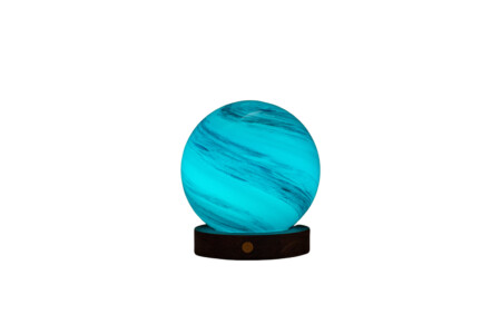 <p><strong>GINGKO Смарт лампа “AstraGlass“ полярен облак - размер L</strong><br /><strong>• Захранване:</strong><span> литиево-йонна батерия 1500 mAh</span><br /><strong>• Включен кабел за зареждане<br /></strong><span><strong>• Живот на батерията:</strong> до 15 часа<br /></span><strong>• Време за зареждане:</strong><span> 6 часа</span><br /><strong>• Размери: </strong><span>12</span><span> х 13 см.</span><br /><strong>• Материал:</strong><span> орехово дърво, ръчно издухано стъкло</span><br /><strong>• Тегло:</strong><span> 0,558 кг.</span><br /><strong>• Тегло с опаковка:</strong><span> 0,600 кг.</span><br /><strong>• Тъч бутон за включване, изключване и регулиране на светлината</strong><br /><strong>• Цветна температура: </strong><span>топла бяла и RGB светлина 2900 - 3100К</span><span><br /><strong>• Мощност:</strong> 2 W<br /><strong>• Дизайн:</strong> Polar Cloud<span><br /></span></span><strong>Производител: GINGKO DESIGN/ Англия</strong></p><br />Марка: Gingko Design <br />Модел: Gingko G050L-PC<br />Доставка: 2-4 работни дни<br />Гаранция: 2 години