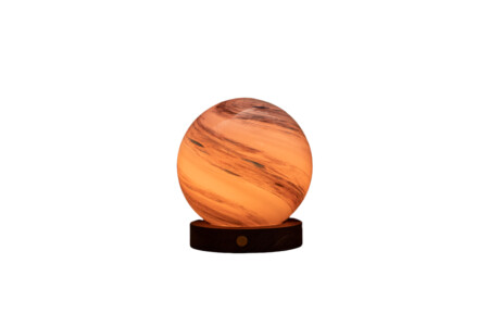 <p><strong>GINGKO Смарт лампа “AstraGlass“ полярен облак - размер L</strong><br /><strong>• Захранване:</strong><span> литиево-йонна батерия 1500 mAh</span><br /><strong>• Включен кабел за зареждане<br /></strong><span><strong>• Живот на батерията:</strong> до 15 часа<br /></span><strong>• Време за зареждане:</strong><span> 6 часа</span><br /><strong>• Размери: </strong><span>12</span><span> х 13 см.</span><br /><strong>• Материал:</strong><span> орехово дърво, ръчно издухано стъкло</span><br /><strong>• Тегло:</strong><span> 0,558 кг.</span><br /><strong>• Тегло с опаковка:</strong><span> 0,600 кг.</span><br /><strong>• Тъч бутон за включване, изключване и регулиране на светлината</strong><br /><strong>• Цветна температура: </strong><span>топла бяла и RGB светлина 2900 - 3100К</span><span><br /><strong>• Мощност:</strong> 2 W<br /><strong>• Дизайн:</strong> Polar Cloud<span><br /></span></span><strong>Производител: GINGKO DESIGN/ Англия</strong></p><br />Марка: Gingko Design <br />Модел: Gingko G050L-PC<br />Доставка: 2-4 работни дни<br />Гаранция: 2 години