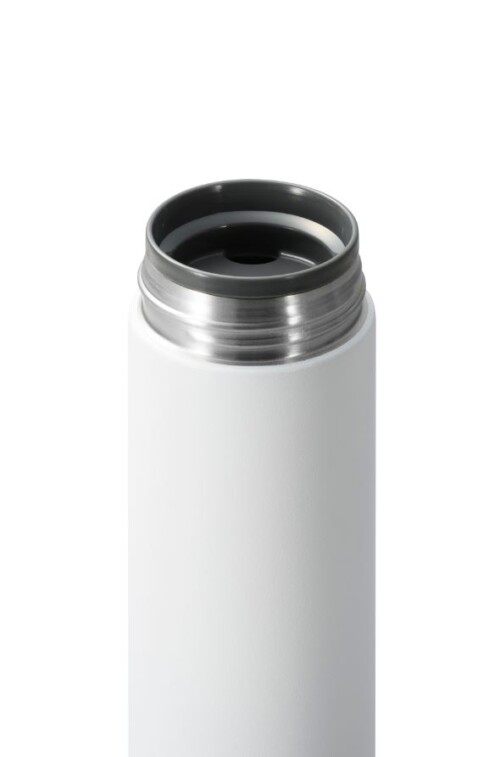 <p><strong>KYOCERA Двустенен термос с вакуумна изолация “Slim“ - 500 мл. - бял</strong><br /><strong>• Материал:</strong><span> неръждаема стомана, керамика</span><br /><strong>• Размери: </strong><span>Ø 7 x 28 см.<br /><strong>• Тегло:</strong> 0,280 кг. <br /><strong>• Вместимост: </strong>500 мл.<br /><strong>• </strong></span><strong>Без PFAS (PTFE, PFOA) и BPA</strong><br /><strong>• Цвят:</strong><span> бял</span><br /><strong>• Не е подходяща за съдомиялна машина<br /></strong><strong>Производител: KYOCERA / Япония</strong></p><br />Марка: KYOCERA <br />Модел: Kyocera MB-17S-WH SLIM<br />Доставка: 2-4 работни дни<br />Гаранция: 2 години
