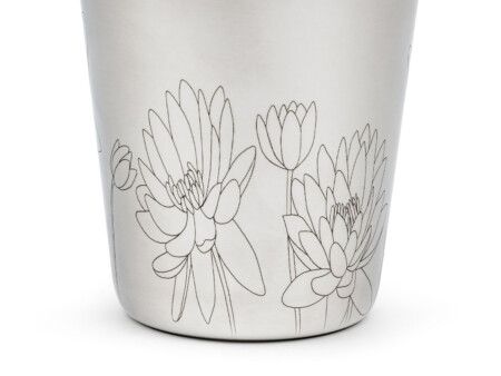 <p><strong>LEOPOLD VIENNA Стоманен шейкър за коктейли “Flowers“ - 500 мл.</strong><br /><strong>• Размери:</strong><span> <span>8,2 х 8 х 21 см.</span></span><br /><strong>• Материал: </strong><span>неръждаема стомана</span><br /><span>• </span><strong>Тегло:</strong><span> 0,205 кг.<br /><strong>• Вместимост: </strong>0,500 л.</span><br /><strong>• Бранд:</strong><span> LEOPOLD VIENNA </span><br /><strong>Производител: Bredemeijer Group / Нидерландия</strong></p><br />Марка: Bredemaijer Group <br />Модел: LV 233030<br />Доставка: 2-4 работни дни<br />Гаранция: 2 години