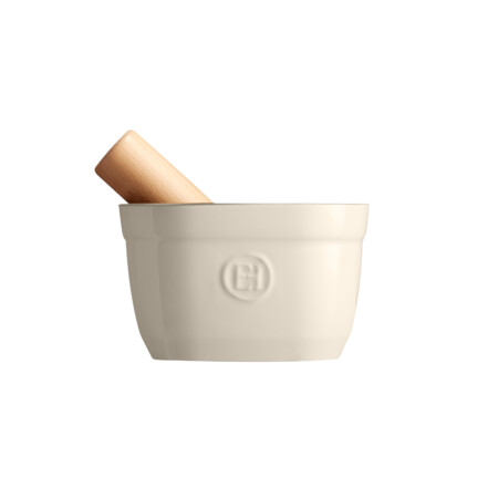 <p><span style="color: #000000;"><strong>EMILE HENRY Керамично хаванче - Ø16см </strong></span><br /><span style="color: #000000;">• <strong>Ръчно изработено от 100% естествени материали<br />• Устойчиво на температури: </strong>- 20º С до + 270º С<strong><br />• Висока устойчивост на надраскване <br /></strong>• </span><strong><span style="color: #000000;">Материал:</span>  <span style="color: #ff0000;">HR® Ceramic (High Resistance)</span></strong><strong><span style="color: #ff0000;"><br /><span style="color: #000000;">• Без съдържание на олово, кадмий и никел</span><br /><span style="color: #000000;">• Размери: </span></span></strong><span style="color: #ff0000;"><span style="color: #000000;">16 х 16</span></span><span style="color: #ff0000;"><span style="color: #000000;"> х</span></span><span style="color: #ff0000;"><span style="color: #000000;"> 9,5</span></span><span style="color: #ff0000;"><span style="color: #000000;"> см</span></span><span style="color: #ff0000;"><br /></span><span style="color: #ff0000;"><span style="color: #000000;"><strong>• Вместимост: </strong>0,95 литра<br /></span><span style="color: #000000;"><strong>• Тегло: </strong>1,74 кг</span><br /><span style="color: #000000;">• <strong>Цвят: </strong>екрю отвън, кафяво вътре</span><br /><span style="color: #000000;">• <strong>Купата е подходяща за: </strong>фурна / микровълнова фурна / фризер / съдомиялна машина<br />• <strong>Пестикът не е подходящ за фурна / микровълнова фурна / фризер / съдомиялна машина </strong></span><br /><strong><span style="color: #000000;">Производител: EMILE HENRY / Франция</span></strong></span></p><br />Марка: Emile Henry <br />Модел: EH 0257-02<br />Доставка: 2-4 работни дни<br />Гаранция: 2 години