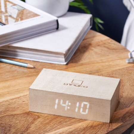 <p><strong>GINGKO Часовник/будилник “Flip Cilck Clock“ - бял клен</strong><br /><strong>• Настройка за активиране чрез звук или постоянно включен дисплей<br /></strong><strong><strong>• <strong>Възможност </strong>да отложите или изключите алармата, като докоснете произволен бутон или обърнете часовника</strong><br /></strong><strong>• Автоматично обръщане на числата, когато се обърне часовника</strong><br /><strong>• Избор на формат на часа:</strong><span> 12/24 часа</span><br /><span><strong>• Захранване:</strong><span> акумулаторна батерия: 2000 mAh (включен кабел за зареждане)</span><br /><strong>• Вход за зареждане:</strong><span> DC 5V (не е включен адаптор)</span><br /><strong>• Време за зареждане:</strong><span> 3-4 часа</span><br /><strong>• Живот на батерията с едно зареждане:</strong><br /><span> - при настройка на активиране със звук - около 5-6 мес.</span><br /><span> - при постоянно включен дисплей - 2-3 седмици<br /><strong>• Лазерно гравирани тъч бутони</strong></span></span><span><br /></span><strong>• Цвят на часовника:</strong><span> бял клен<br /><strong>• Цвят на цифрите:</strong> бял</span><br /><strong>• Размери:</strong><span> 11,5 х 7 х 3,6 см. </span><br /><strong>• Тегло на продукта:</strong><span> 0,150 кг</span><br /><strong>• Тегло с опаковката:</strong><span> 0,200 кг. </span><br /><strong>Производител: GINGKO DESIGN/ Англия</strong></p><br />Марка: Gingko Design <br />Модел: Gingko G003M13<br />Доставка: 2-4 работни дни<br />Гаранция: 2 години