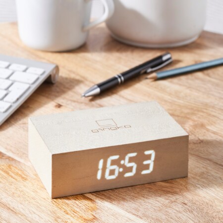 <p><strong>GINGKO Часовник/будилник “Flip Cilck Clock“ - бял клен</strong><br /><strong>• Настройка за активиране чрез звук или постоянно включен дисплей<br /></strong><strong><strong>• <strong>Възможност </strong>да отложите или изключите алармата, като докоснете произволен бутон или обърнете часовника</strong><br /></strong><strong>• Автоматично обръщане на числата, когато се обърне часовника</strong><br /><strong>• Избор на формат на часа:</strong><span> 12/24 часа</span><br /><span><strong>• Захранване:</strong><span> акумулаторна батерия: 2000 mAh (включен кабел за зареждане)</span><br /><strong>• Вход за зареждане:</strong><span> DC 5V (не е включен адаптор)</span><br /><strong>• Време за зареждане:</strong><span> 3-4 часа</span><br /><strong>• Живот на батерията с едно зареждане:</strong><br /><span> - при настройка на активиране със звук - около 5-6 мес.</span><br /><span> - при постоянно включен дисплей - 2-3 седмици<br /><strong>• Лазерно гравирани тъч бутони</strong></span></span><span><br /></span><strong>• Цвят на часовника:</strong><span> бял клен<br /><strong>• Цвят на цифрите:</strong> бял</span><br /><strong>• Размери:</strong><span> 11,5 х 7 х 3,6 см. </span><br /><strong>• Тегло на продукта:</strong><span> 0,150 кг</span><br /><strong>• Тегло с опаковката:</strong><span> 0,200 кг. </span><br /><strong>Производител: GINGKO DESIGN/ Англия</strong></p><br />Марка: Gingko Design <br />Модел: Gingko G003M13<br />Доставка: 2-4 работни дни<br />Гаранция: 2 години