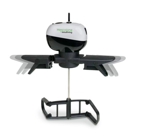 <p><strong><span style="font-size: small;">Автоматична бъркалка INNOLIVING</span><br />• Перфектна за рабръркване на супи, полента, бешамел, ризото и др<br />• Без кабел<br />• Време за работа на акумулаторната батерия (напълно заредена): </strong>2 часа<strong><br />• Време за пълно зареждане: </strong>3 часа<strong><br />• Регулируема височина: </strong>10 – 20 см<br /><strong>• Регулируема широчина:</strong> 13 – 23,5 см<br /><strong>• Мощност:</strong> 5W<br /><strong>• Зарядно устройство за батерията:<br />  Вход:</strong> 100-240V ~ 50/60 Hz 0,25А<br />  <strong>Изход:</strong> 4,2V - 0,6A<br /><strong>• Бъркалките и рамото са подходящи за съдомиялна машина </strong><br /><strong>• Електрическата част се почиства с леко влажна кърпа, <span style="color: #ff0000;">НЕ ПОТАПЯЙТЕ</span> във вода и <span style="color: #ff0000;">НЕ МИЙТЕ</span> в съдомиялна машина</strong><br /><strong>Производител: INNOLIVING / Италия</strong></p><br />Марка: INNOLIVING S.P.A <br />Модел: INN - 785<br />Доставка: 2-4 работни дни<br />Гаранция: 2 години