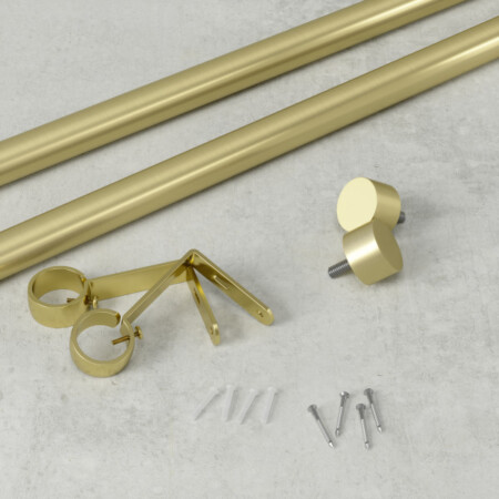 <p><strong>UMBRA Корниз “CAPPA“ - цвят злато - размер 167-304 см.</strong><br /><span><strong>• </strong></span><strong>Цвят:</strong><span> злато</span><br /><strong>• Закачане на стена (включени елементи)<br />• Тегло: </strong><span>1,200 кг.<br /><strong>• Разтегателен от 167 до 304 см.</strong></span><strong><br />• Диаметър: </strong><span>1,9 см.</span><span><br />• <strong>Размер на опаковката:</strong>  125 х 7 х 8 см. </span><br /><span>• </span><strong>Материал: </strong><span> стомана</span><br /><strong>• </strong><strong>Производител: UMBRA / Канада</strong><br /><em><strong>DESIGN: UMBRA STUDIO</strong></em></p><br />Марка: Umbra HK Limited <br />Модел: UMBRA 1021410-240<br />Доставка: 2-4 работни дни<br />Гаранция: 2 години
