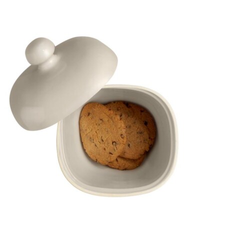 <p><span style="color: #000000;"><strong>EMILE HENRY Канистер за бисквити "COOKIE JAR"</strong></span><br /><span style="color: #000000;">• <strong>Ръчно изработена от 100% естествени материали<br />• Устойчива на температури: </strong>- 20º С до + 270º С<strong><br />• Висока устойчивост на надраскване <br /></strong>• </span><strong><span style="color: #000000;">Материал: </span> <span style="color: #ff0000;">HR® Ceramic (High Resistance) <span style="color: #000000;">/</span></span></strong><span style="color: #ff0000;"><span style="color: #000000;"> Високо устойчива керамика</span></span><strong><span style="color: #ff0000;"><span style="color: #000000;"> / </span><br /><span style="color: #000000;">• Без съдържание на олово, кадмий и никел</span><br /><span style="color: #000000;">• Външен размер вкл.дръжките: </span></span></strong><span style="color: #ff0000;"><span style="color: #000000;">21 х 19 х 25 см</span></span><span style="color: #ff0000;"><br /><strong><span style="color: #000000;">• Вътрешен размер: </span></strong><span style="color: #000000;">18 х 16 х 13 см<br /></span></span><span style="color: #ff0000;"><span style="color: #000000;">• <strong>Вместимост:</strong> 2,45 литра</span><br /><span style="color: #000000;"><strong>• Тегло: </strong>2,68 кг</span><br /><span style="color: #000000;">• <strong>Цвят: </strong>екрю<br /><strong>• Размер на опаковката: </strong>21,5 х 21,5 х 21 см<br /><strong> • Тегло с опаковката: </strong>3,07 кг</span><br /><span style="color: #000000;">• <strong>Подходящ за: </strong>съдомиялна машина</span><br /><strong><span style="color: #000000;">Производител: EMILE HENRY / Франция</span></strong></span></p><br />Марка: Emile Henry <br />Модел: EH 8755-02<br />Доставка: 2-4 работни дни<br />Гаранция: 2 години
