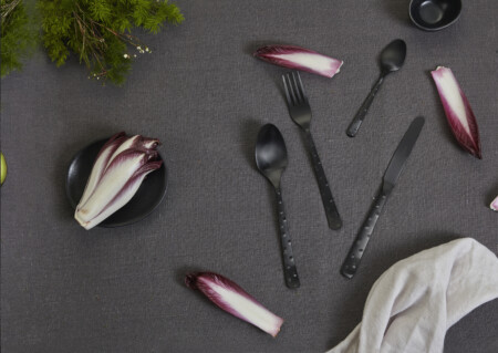 <p><span style="font-size: small;"><strong>HERDMAR Прибори за хранене &ldquo;STRUZZO&ldquo; за 6 човека от 24 части.</strong></span> <br /> <strong>&bull; Изработени от неръждаема стомана 18/10</strong><br /><strong>&bull; PVD покритие - черно, мат</strong><br /><strong> &bull; Подходящи за почистване в съдомиялна машина.</strong> <br /> <span style="text-decoration: underline;"><strong><strong>Комплектът включва:</strong></strong></span><strong> <br /> <strong>&bull; Нож за хранене:</strong> 6 бр.&nbsp;<br />&nbsp;- дължина и тегло на 1 бр: 230 мм, 74 гр<br /> <strong>&bull; Вилица за хранене:</strong> 6 бр.<br />&nbsp;- дължина и тегло на 1 бр: 209 мм, 57 гр<br /><strong>&bull; Лъжица за хранене: </strong>6 бр. <br />&nbsp; - дължина и тегло на 1 бр:&nbsp; 211 мм, 63 гр<br /> <strong>&bull; Лъжичка за чай</strong>: 6 бр. <br />&nbsp; - дължина и тегло на 1 бр: 145 мм, 22 гр<br /><strong>&bull; Комплектът е в черна луксозна кутия с магнитно затваряне</strong><br /><strong>ПРОИЗВОДИТЕЛ: HERDMAR / Португалия</strong></strong></p><br />Марка: HERDMAR <br />Модел: Herdmar 234-3024-0517-200-0000<br />Доставка: 2-4 работни дни<br />Гаранция: 2 години