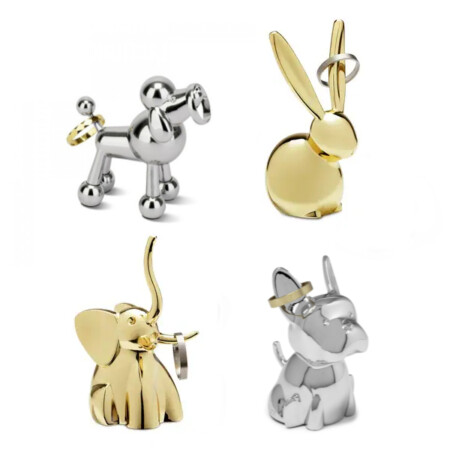 <p><strong>UMBRA Поставка за пръстени “ZOOLA REINDEER“ - елен - цвят хром</strong><br /><strong>• Цвят: </strong><span>Хром</span><br /><strong>• Размери:</strong><span> 8,3 </span><span>х 5 х 3,5 см</span><br /><strong>• Материал: </strong><span>Метал</span><br /><strong>Производител: UMBRA / Канада<br /></strong><strong><em>Design: Umbra Studio</em></strong></p><br />Марка: Umbra HK Limited <br />Модел: UMBRA 299116-158<br />Доставка: 2-4 работни дни<br />Гаранция: 2 години