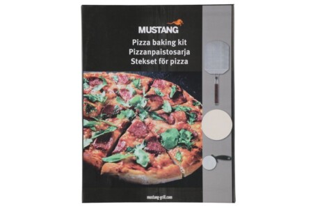 <p><strong>MUSTANG К-т за пица от 3 части</strong><br /><strong>• Материал:</strong><span> неръждаема стомана, пластмаса, дърво, кордиерит<br /></span><strong>• Размери:</strong><span> 34 х 7 х 44 см <br />•<strong> Тегло:</strong> 2,6 кг.</span><br /><strong>• Комплектът съдържа:<br /></strong><span> - 1 бр лопатка със сгъваема дръжка</span><br /><span> - 1 бр плоча от кордиерит Ø 32 см<br /> - 1 бр нож за пица<br /></span><strong>• Не са подходящи за съдомиялна машина</strong><br /><strong>Производител: Tammer Brands/ Финландия</strong></p><br />Марка: MUSTANG <br />Модел: TB MUS 604024<br />Доставка: 2-4 работни дни<br />Гаранция: 2 години