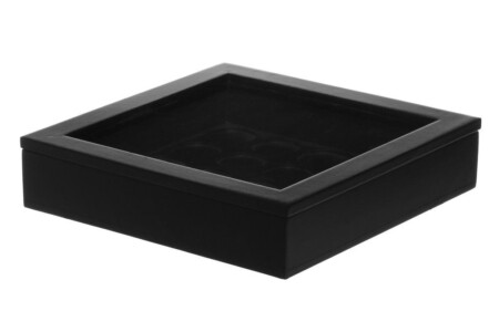 <p><strong>4Living Кутия за кафе капсули със стъклен капак </strong><br /><strong>• Материал:</strong><span> дърво, стъкло</span><br /><strong>• Размери: </strong>24 х 24 х<span> 5,5 см.</span><br /><strong>• За 25 бр капсули (тип NESPRESO)</strong><br /><strong>• Тегло:</strong><span> 0,69 кг.</span><br /><strong>Производител: Tammer Brands/ Финландия</strong></p><br />Марка: 4LIVING <br />Модел: TB 4Living 623469<br />Доставка: 2-4 работни дни<br />Гаранция: 2 години