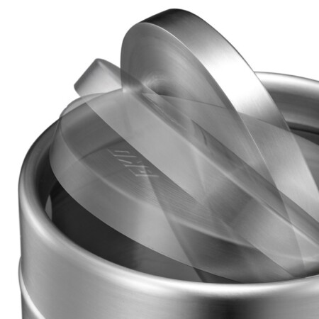 <p><span style="font-size: small;"><strong><strong>EKO EUROPE </strong>Кошче за маса “FANDY“<br /></strong></span>• <strong>Цвят:</strong> бял<br />• <strong>Материал:</strong> праховобоядисана неръждаема стомана <br />• <strong>Вместимост:</strong> 1,5 литра <br />• <strong>Размери:</strong> Ø 12,1 х 13,6 см (h)<br />• <strong>Покритие срещу пръстови отпечатъци </strong><br /><strong>Производител: EKO EUROPE / Холандия</strong></p><br />Марка: EKO-EUROPE <br />Модел: EKO 920481 - White<br />Доставка: 2-4 работни дни<br />Гаранция: 2 години