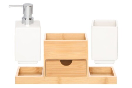 <p><strong><span>4LIVING Комплект за баня “Cube“<br /> </span>• Съдържа: </strong><br />- Керамичен диспенсър за сапун с помпа  - 1 бр<br />- Керамична чаша - 1 бр<br />- Бамбукова подложка с чекмедже - 1 бр<br />• <strong>Материал: </strong>бамбук, керамика, ABS<br />• <strong>Размери: </strong>26 х 7,5 х 17,5 см<br />• <strong>Цвят: </strong>бял / дърво<br />•<strong> Тегло:</strong> 1,15 кг<br /><strong>Производител: Tammer Brands/ Финландия</strong></p><br />Марка: 4LIVING <br />Модел: TB 4Living 617417<br />Доставка: 2-4 работни дни<br />Гаранция: 2 години