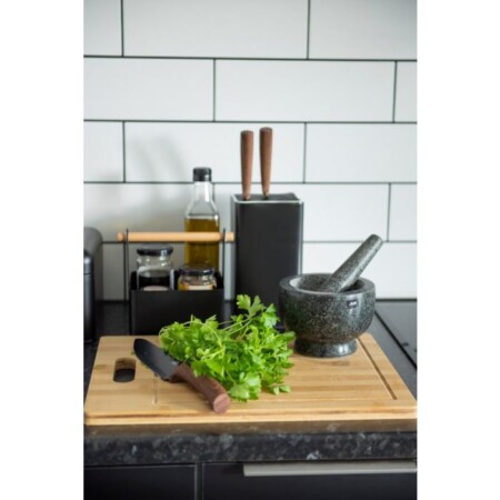 <p><strong>MAKU Бамбукова дъска за рязане 40х30см.</strong><br /><strong>• Материал:</strong><span> бамбук</span><br /><strong>• Размери:</strong><span> 40 х 30 х 1,5</span><span> см.<br /></span><strong>• Тегло: </strong><span>1,220 кг.<br /><strong>• Не е подходяща за съдомиялна машина</strong></span><br /><strong>Производител: Tammer Brands/ Финландия</strong></p><br />Марка: MAKU <br />Модел: TB MAKU 218215<br />Доставка: 2-4 работни дни<br />Гаранция: 2 години