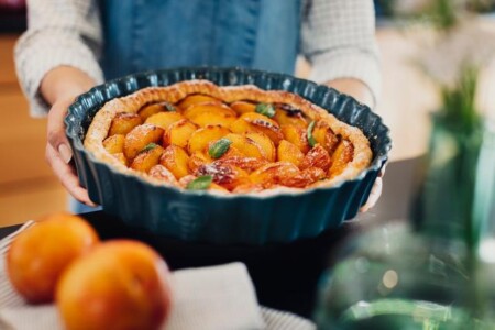 <p><span style="color: #000000;"><strong>EMILE HENRY Керамична дълбока форма за тарт "DEEP FLAN DISH" </strong></span><br /><span style="color: #000000;">• <strong>Ръчно изработена от 100% естествени материали<br />• Устойчива на температури: </strong>- 20º С до + 270º С<strong><br />• Равномерно разпределение на топлината<br />• Задържа топлината на ястието по-дълго от обикновените съдове<br />• Висока устойчивост на надраскване <br /></strong>• </span><strong><span style="color: #000000;">Материал:</span>  <span style="color: #ff0000;">HR® Ceramic (High Resistance) <span style="color: #000000;">/ </span></span></strong><span style="color: #ff0000;"><span style="color: #000000;">Високо устойчива керамика</span></span><strong><span style="color: #ff0000;"><span style="color: #000000;"> / </span><br /><span style="color: #000000;">• Без съдържание на олово, кадмий и никел</span><br /><span style="color: #000000;">• Външен диаметър: </span></span></strong><span style="color: #ff0000;"><span style="color: #000000;">Ø </span></span><span style="color: #ff0000;"><span style="color: #000000;">28 см</span></span><span style="color: #ff0000;"><br /><strong><span style="color: #000000;">• Вътрешен диаметър: </span></strong><span style="color: #000000;">Ø</span><span style="color: #000000;"> 26,5</span><span style="color: #000000;"> см<br />• <strong>Височина:</strong> 6 см<br /></span></span><span style="color: #ff0000;"><span style="color: #000000;">• <strong>Вместимост:</strong> 1,98 литра</span><br /><span style="color: #000000;"><strong>• Тегло: </strong>1,38 кг<br /><strong>• Брой порции:</strong> 6 - 8</span><br /><span style="color: #000000;">• <strong>Цвят: </strong>перлено сив</span><br /><span style="color: #000000;">• <strong>Подходяща за: </strong>фурна / микровълнова фурна / фризер / съдомиялна машина</span><br /><strong><span style="color: #000000;">Производител: EMILE HENRY / Франция</span></strong></span></p><br />Марка: Emile Henry <br />Модел: EH 6028-80<br />Доставка: 2-4 работни дни<br />Гаранция: 2 години