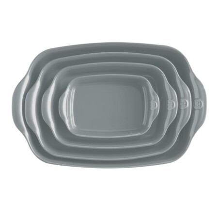 <p><span style="color: #000000;"><strong>EMILE HENRY Керамична правоъгълна тава за печене "LARGE RECTANGULAR OVEN DISH"</strong></span><br /><span style="color: #000000;">• <strong>Ръчно изработена от 100% естествени материали<br />• Устойчива на температури: </strong>- 20º С до + 270º С<strong><br />• Равномерно разпределение на топлината<br />• Задържа топлината на ястието по-дълго от обикновените съдове<br />• Висока устойчивост на надраскване <br /></strong>• </span><strong><span style="color: #000000;">Материал: </span> <span style="color: #ff0000;">HR® Ceramic (High Resistance) <span style="color: #000000;">/</span></span></strong><span style="color: #ff0000;"><span style="color: #000000;"> Високо устойчива керамика</span></span><strong><span style="color: #ff0000;"><span style="color: #000000;"> / </span><br /><span style="color: #000000;">• Без съдържание на олово, кадмий и никел</span><br /><span style="color: #000000;">• Външен размер вкл.дръжките: </span></span></strong><span style="color: #ff0000;"><span style="color: #000000;">42,5 х 28 х 8,5 см</span></span><span style="color: #ff0000;"><br /><strong><span style="color: #000000;">• Вътрешен размер: </span></strong><span style="color: #000000;">35,5 х 25,5 х 7 см<br /></span></span><span style="color: #ff0000;"><span style="color: #000000;">• <strong>Вместимост:</strong> 4 литра</span><br /><span style="color: #000000;"><strong>• Тегло: </strong>2,6 кг</span><br /><span style="color: #000000;">• <strong>Цвят: </strong>перлено сив</span><br /><span style="color: #000000;">• <strong>Подходяща за: </strong>фурна / микровълнова фурна / фризер / съдомиялна машина</span><br /><strong><span style="color: #000000;">Производител: EMILE HENRY / Франция</span></strong></span></p><br />Марка: Emile Henry <br />Модел: EH 9654-80<br />Доставка: 2-4 работни дни<br />Гаранция: 2 години