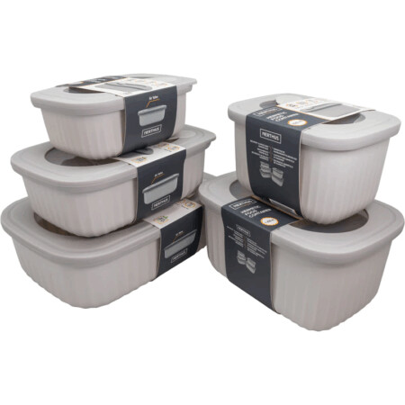 <p><strong>Nerthus Пластмасова херметическа кутия за храна - 380 мл.</strong><br /><strong>• Размери:</strong> 14<span> х 10 х 5,5 см.</span><br /><span><strong>• Материал:</strong> Пластамаса<br /><strong>•  BPA FREE</strong><br /><strong>• Вместимост:</strong> 0,380 мл.<br /></span><strong>Производител: Vin Bouquet, Испания</strong></p><br />Марка: Vin Bouquet <br />Модел: VB FIH 1547<br />Доставка: 2-4 работни дни<br />Гаранция: 2 години