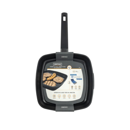 <p><strong>Nerthus Индукционен грил тиган 28х28 см.</strong><br /><strong>• Подходящ за пържене и печене<br /></strong><strong>• Материал:</strong> лят алуминий<br /><strong>• Покритие:</strong> Незалепващо покритие<strong> Quantanium,</strong> подсилено с титаниеви частици<br /><strong>• Размери:</strong> 28 х 28 см.<br /><strong>• Височина:</strong> 5,5 см.<br /><strong>• Вместимост:</strong> 3,1 л.<br /><strong>• Тегло: </strong>1,270 кг.<br /><strong>• Без капак<br /></strong><strong>Производител: Vin Bouquet, Испания<br /></strong><strong>Подходящ за:</strong></p>
<p><strong><img src="https://www.vip-giftshop.com/media/shema/induction.jpg" alt="" width="202" height="61" /></strong></p><br />Марка: Vin Bouquet <br />Модел: VB FIH 1567<br />Доставка: 2-4 работни дни<br />Гаранция: 2 години