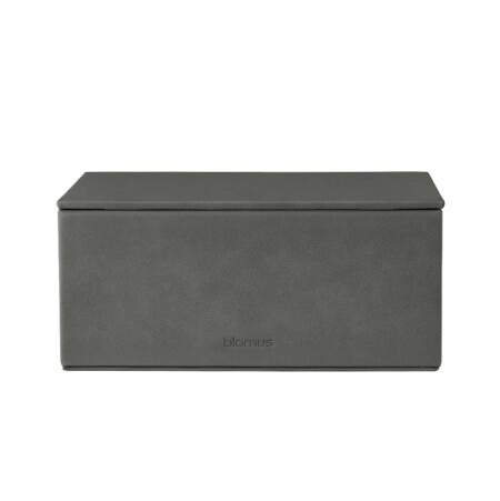 <p><span style="font-size: small;"><strong>BLOMUS Кутия за бижута “SAHLA“, размер L </strong></span><br />• <strong>Размери: </strong>15 х 22 х 9 см<br /><strong>• Подвижно отделение за пръстени, обици и гривни<br />• Сатенирана лента свързваща кутията с капака<br />• Цвят:</strong> сив (Pewter) <br />•<strong> Материал:</strong> изкуствена кожа тип велур<br /><strong>• Производител:</strong> BLOMUS, Германия <br /><em><strong>DESIGN:</strong> <strong>Studio blomus</strong></em></p><br />Марка: BLOMUS <br />Модел: BLOMUS 68325<br />Доставка: 2-4 работни дни<br />Гаранция: 2 години