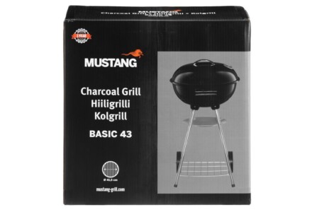 <p><strong>MUSTANG Барбекю на дървени въглища “Basic“ 43</strong><br /><strong>• Материал: </strong><span>стомана</span><strong><br /></strong><strong>• Размер на решетката за готвене:</strong><span> <span>Ø 41,5</span> см.<br /></span><strong>• Размери:</strong><span> 47,5 х 44,5 х 74 см.<br /><strong>• Размери на опаковката:</strong> 46 х 46 х 21 см.<br /><strong>• Тегло:</strong> 3,42 кг.<br /><strong>• Тегло с опаковката:</strong> 4,24 кг.</span><br /><strong>Производител: Tammer Brands/ Финландия</strong></p><br />Марка: MUSTANG <br />Модел: TB MUS 324702<br />Доставка: 2-4 работни дни<br />Гаранция: 2 години